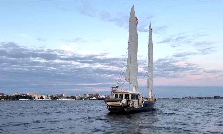 Private Coastal Retreats: Crafted for Serenity