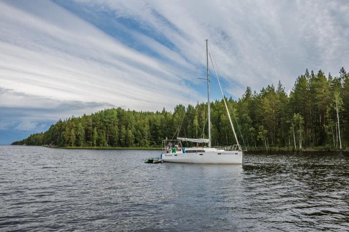 Tailored Ocean Adventures: Dive, Sail, Unwind